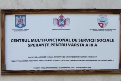 Activităţi filantropice îndreptate către bătrânii Centrului multifuncţional de servicii sociale „Speranţe pentru vârsta a III-a“ din Galaţi – fotografia 2