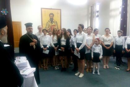 Serbare de sfârşit de an şcolar la Aşezământul „Sfântul Vasile cel Mare“ din Galaţi – fotografia 3