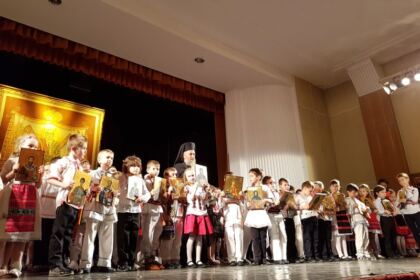 Serbare de sfârşit de an şcolar la Seminarul Teologic „Sfântul Apostol Andrei“ din Galaţi – fotografia 6
