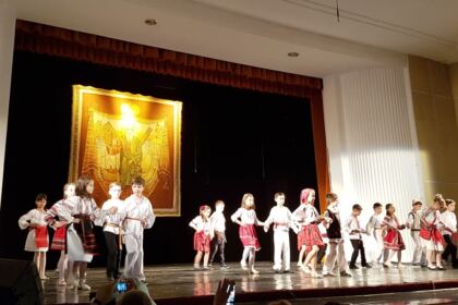 Serbare de sfârşit de an şcolar la Seminarul Teologic „Sfântul Apostol Andrei“ din Galaţi – fotografia 11