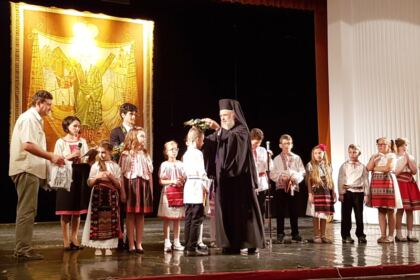 Serbare de sfârşit de an şcolar la Seminarul Teologic „Sfântul Apostol Andrei“ din Galaţi – fotografia 19