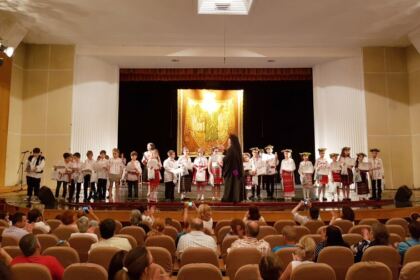 Serbare de sfârşit de an şcolar la Seminarul Teologic „Sfântul Apostol Andrei“ din Galaţi – fotografia 24