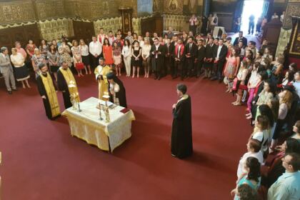 Te Deum de mulţumire pentru absolvenţii Facultăţii de Medicină şi Farmacie din Galaţi – fotografia 3