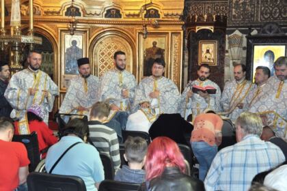 Acţiune filantropică îndreptată către persoanele cu dizabilităţi la Catedrala Arhiepiscopală din Galaţi – fotografia 17