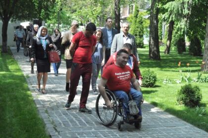 Acţiune filantropică îndreptată către persoanele cu dizabilităţi la Catedrala Arhiepiscopală din Galaţi – fotografia 18