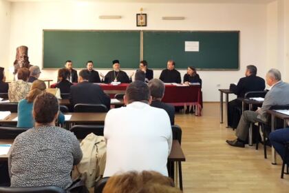 Sesiune de comunicări ştiinţifice în Arhiepiscopia Dunării de Jos – fotografia 4
