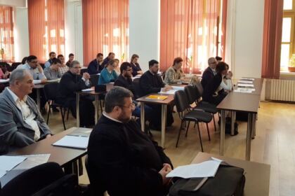 Sesiune de comunicări ştiinţifice în Arhiepiscopia Dunării de Jos – fotografia 6