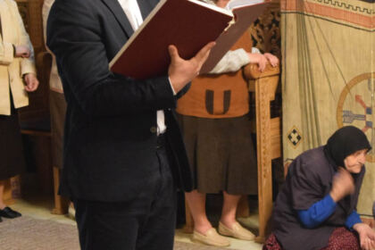 Cinstirea Eroilor Neamului de către „micii apostoli“ ai Seminarului Teologic „Sfântul Apostol Andrei“ din Galaţi – fotografia 9