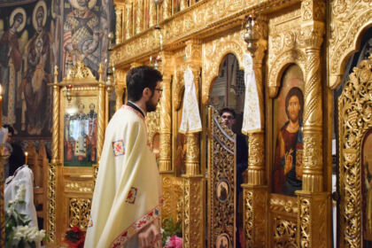 Cinstirea Eroilor Neamului de către „micii apostoli“ ai Seminarului Teologic „Sfântul Apostol Andrei“ din Galaţi – fotografia 11