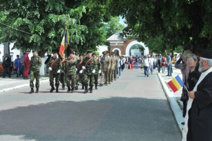 Ziua Eroilor în Arhiepiscopia Dunării de Jos – fotografia 14