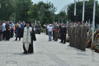 Ziua Eroilor în Arhiepiscopia Dunării de Jos – fotografia 29