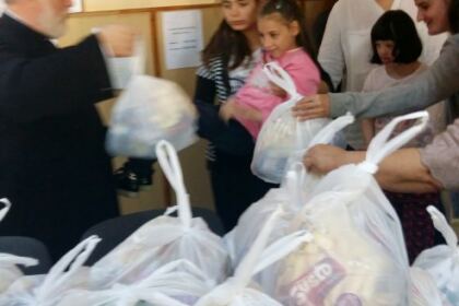 Activităţi social-filantropice de Ziua Copilului la Tecuci – fotografia 5