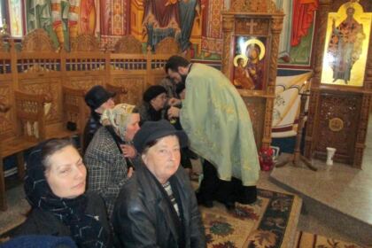Caravana „Sănătate pentru sate“ în parohia Slobozia Corni din Protopopiatul Nicoreşti – fotografia 4