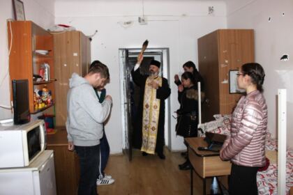 Binecuvântarea căminelor studenţeşti la Galaţi – fotografia 15