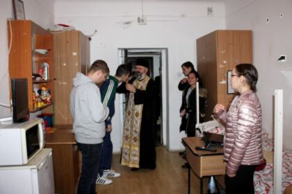 Binecuvântarea căminelor studenţeşti la Galaţi – fotografia 16