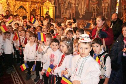 Sfântul Apostol Andrei cinstit de seminariştii gălăţeni – fotografia 12