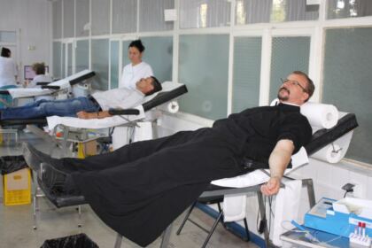 Campania de donare de sânge continuă în Arhiepiscopia Dunării de Jos – fotografia 5