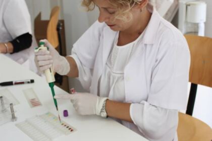 Campania „O picătură de sânge poate salva o viaţă!“ se desfăşoară cu succes la Galaţi – fotografia 11