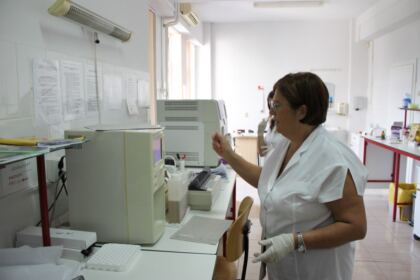 Campania „O picătură de sânge poate salva o viaţă!“ se desfăşoară cu succes la Galaţi – fotografia 16