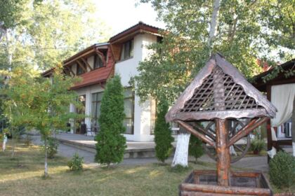 Ediția a treia a taberei de vară „Tradiție și noutate“ a ajuns la final – fotografia 1