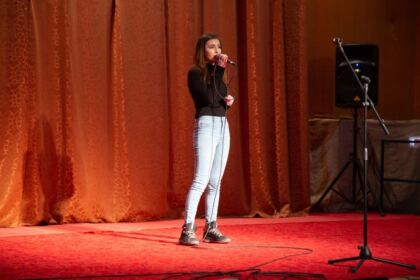 Concert caritabil la Brăila – „Să nu uităm de cei mai trişti ca noi!“ – fotografia 12