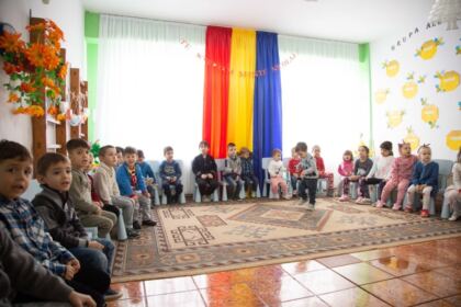 Serbare dedicată Sfântului Ierarh Nicolae la Grădiniţa „Familia“ din Brăila – fotografia 8