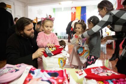 Serbare dedicată Sfântului Ierarh Nicolae la Grădiniţa „Familia“ din Brăila – fotografia 12