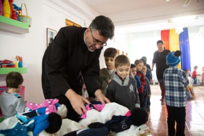 Serbare dedicată Sfântului Ierarh Nicolae la Grădiniţa „Familia“ din Brăila – fotografia 15