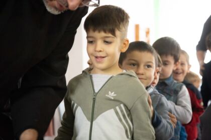 Serbare dedicată Sfântului Ierarh Nicolae la Grădiniţa „Familia“ din Brăila – fotografia 16