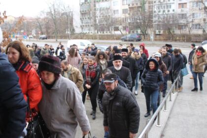 Mobilizare exemplară pentru donarea de sânge la Galaţi – fotografia 2