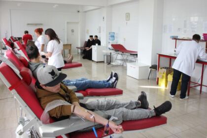 Mobilizare exemplară pentru donarea de sânge la Galaţi – fotografia 7