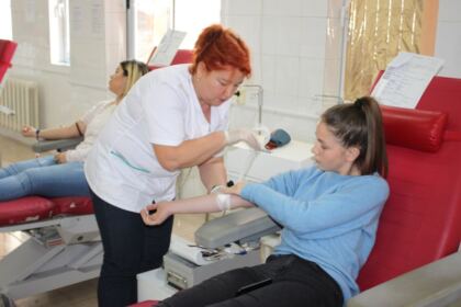 Mobilizare exemplară pentru donarea de sânge la Galaţi – fotografia 13