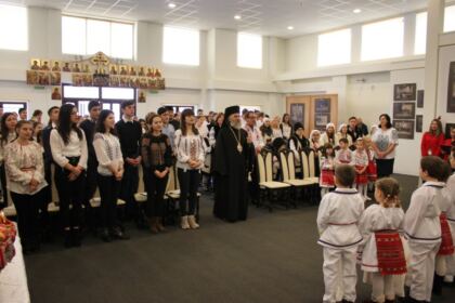 O nouă ediție a Festivalului de colinde „Cetină argintie, clopoțim cu bucurie“ la Galați – fotografia 5