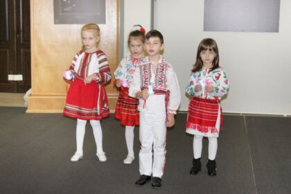 O nouă ediție a Festivalului de colinde „Cetină argintie, clopoțim cu bucurie“ la Galați – fotografia 12