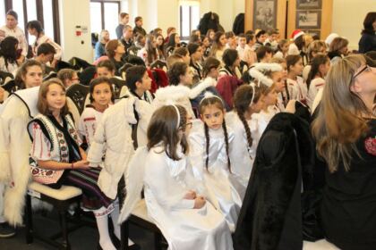 O nouă ediție a Festivalului de colinde „Cetină argintie, clopoțim cu bucurie“ la Galați – fotografia 17
