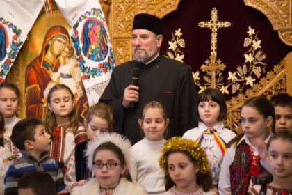 „Bucuria de a dărui“ – Concert de colinde la parohia „Sfântul Mina“ din Galați – fotografia 12