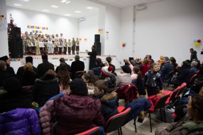 A X-a ediţie a proiectului cultural-misionar „Un colind, un dar pentru sufletul tău“ – fotografia 8