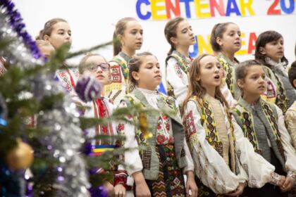 A X-a ediţie a proiectului cultural-misionar „Un colind, un dar pentru sufletul tău“ – fotografia 10