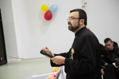 A X-a ediţie a proiectului cultural-misionar „Un colind, un dar pentru sufletul tău“ – fotografia 12