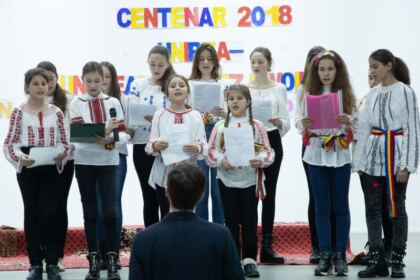 A X-a ediţie a proiectului cultural-misionar „Un colind, un dar pentru sufletul tău“ – fotografia 26