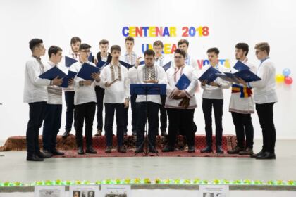 A X-a ediţie a proiectului cultural-misionar „Un colind, un dar pentru sufletul tău“ – fotografia 29