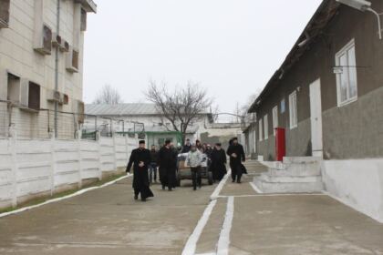 Colindători şi daruri la Penitenciarul de maximă siguranţă din Galaţi – fotografia 2