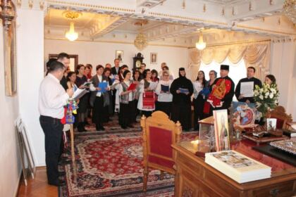 Colindători din cadrul Facultăţii de Istorie, Filosofie şi Teologie din Galaţi – fotografia 3