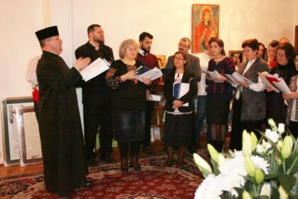 Colindători din cadrul Facultăţii de Istorie, Filosofie şi Teologie din Galaţi – fotografia 9