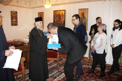 Colindători din cadrul Facultăţii de Istorie, Filosofie şi Teologie din Galaţi – fotografia 17