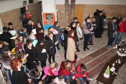 Colindători din cadrul Facultăţii de Istorie, Filosofie şi Teologie din Galaţi – fotografia 14