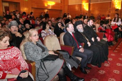 Serbarea „Colindăm, Doamne, colind!“ a Seminarului Teologic „Sfântul Apostol Andrei“ din Galaţi – fotografia 6