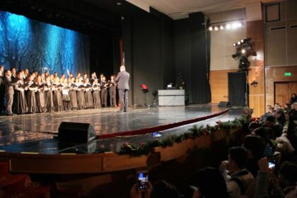 Serbarea „Colindăm, Doamne, colind!“ a Seminarului Teologic „Sfântul Apostol Andrei“ din Galaţi – fotografia 9