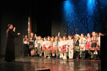 Serbarea „Colindăm, Doamne, colind!“ a Seminarului Teologic „Sfântul Apostol Andrei“ din Galaţi – fotografia 14