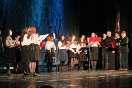 Serbarea „Colindăm, Doamne, colind!“ a Seminarului Teologic „Sfântul Apostol Andrei“ din Galaţi – fotografia 15